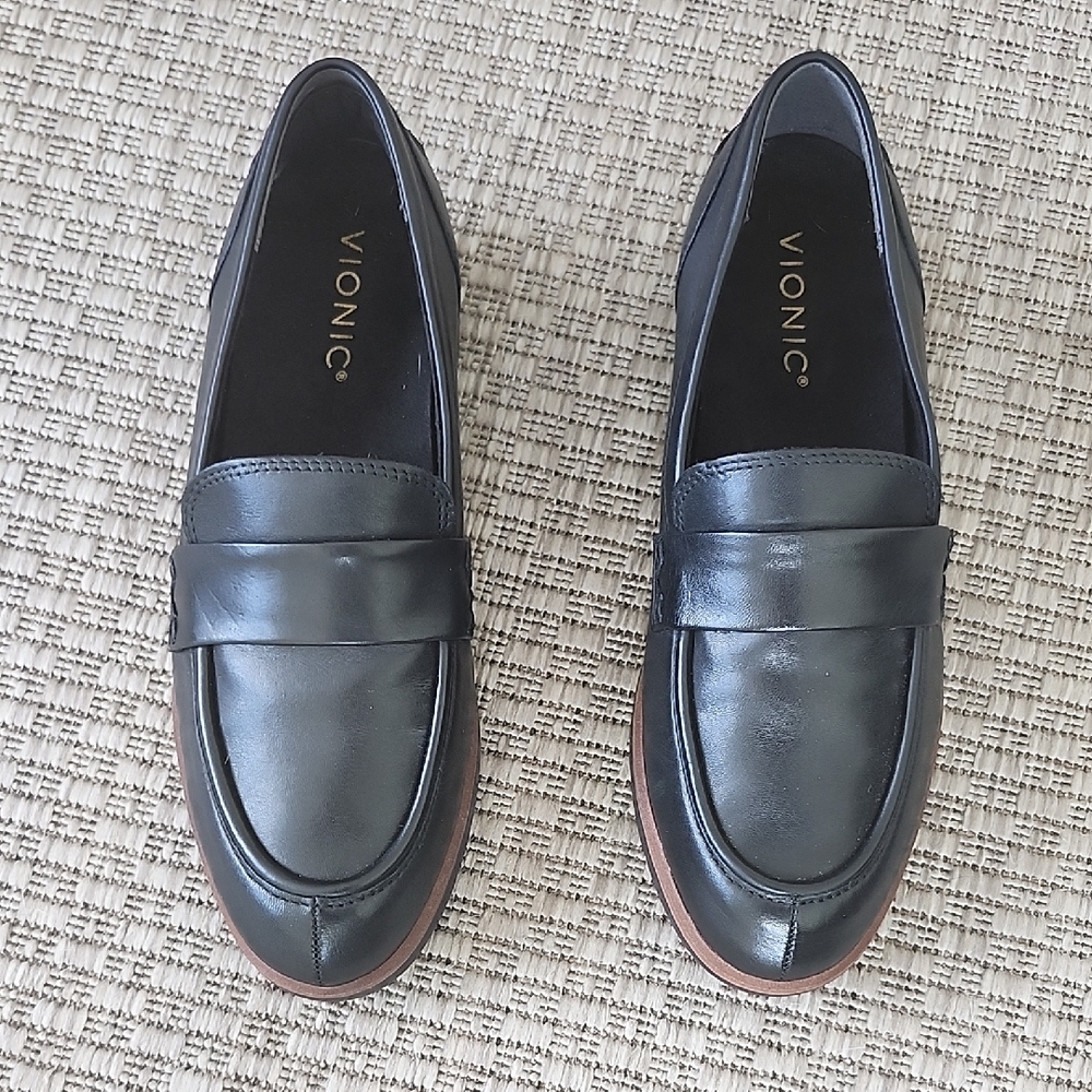 Vionic Dark Leather Loafers. Wide Size.